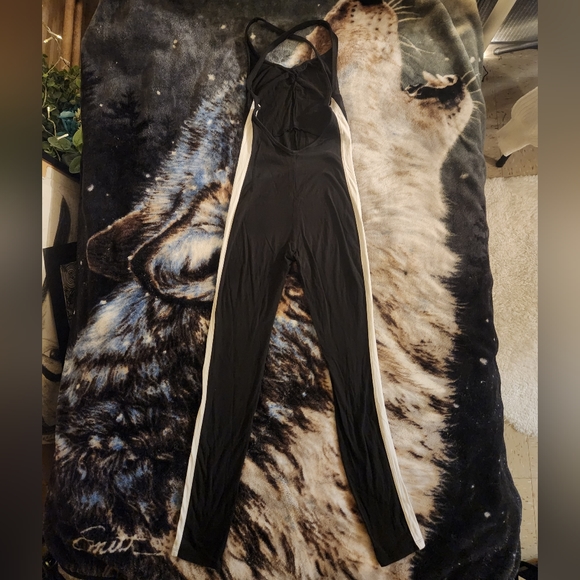 Backless Jumper - Picture 2 of 6